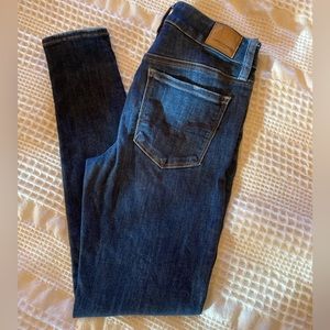 American Eagle High Rise Jegging “Super Super Stretch”. Size 2 short